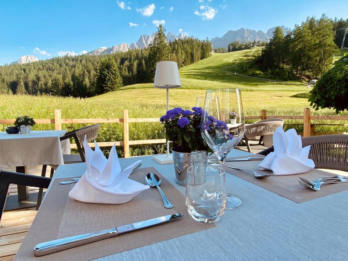 Hotel Villa Waldheim Innichen Buitenkant foto