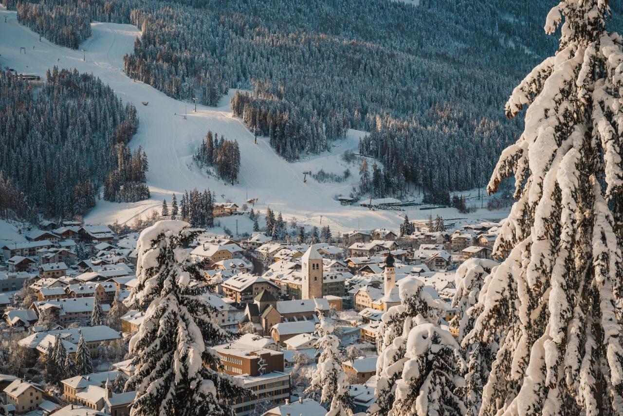 Hotel Villa Waldheim Innichen Buitenkant foto