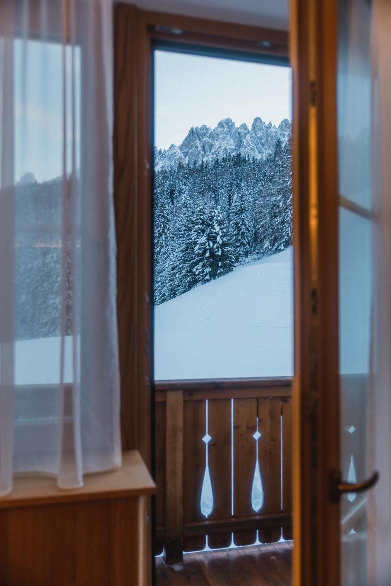 Hotel Villa Waldheim Innichen Buitenkant foto