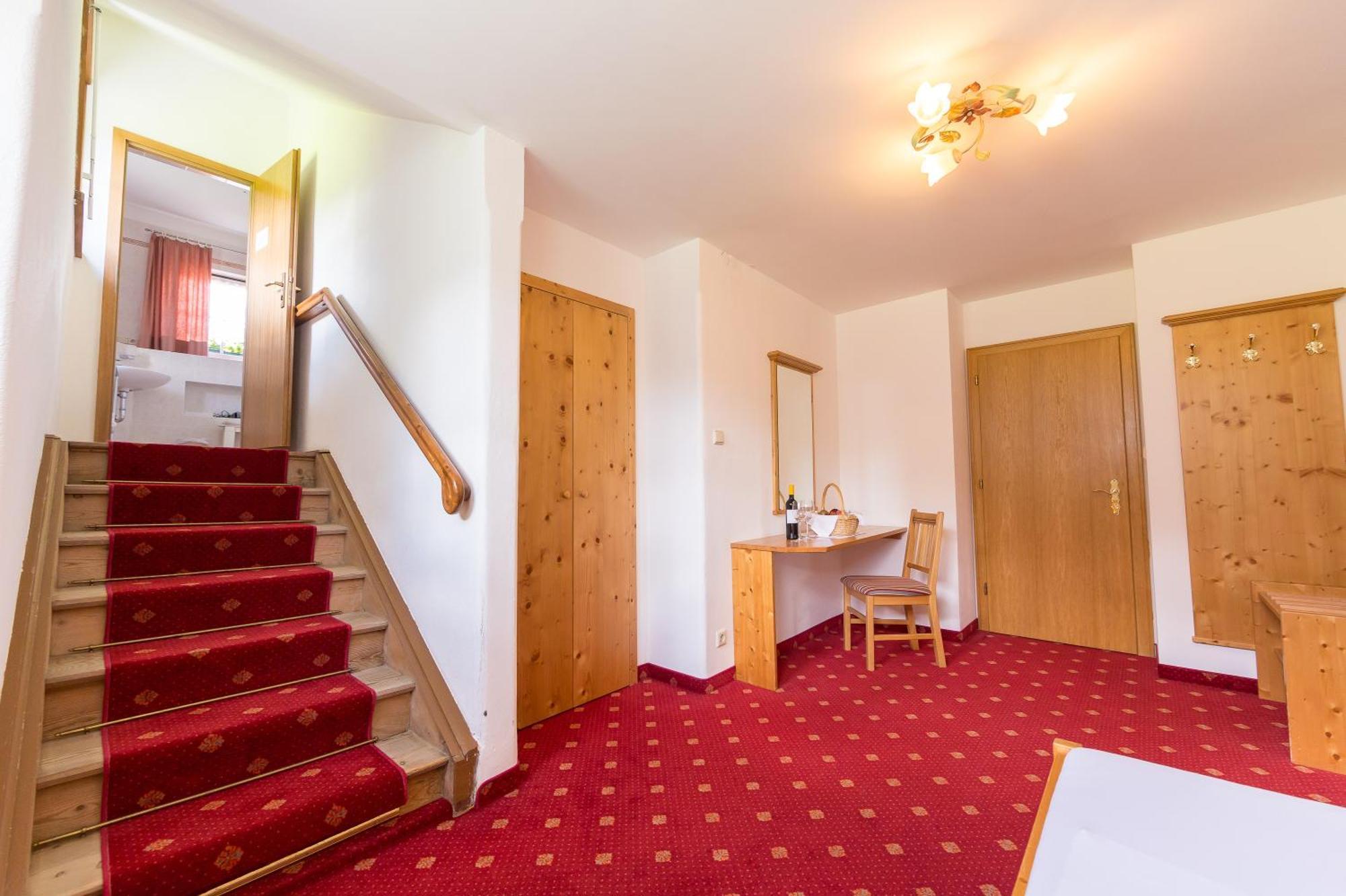 Hotel Villa Waldheim Innichen Kamer foto