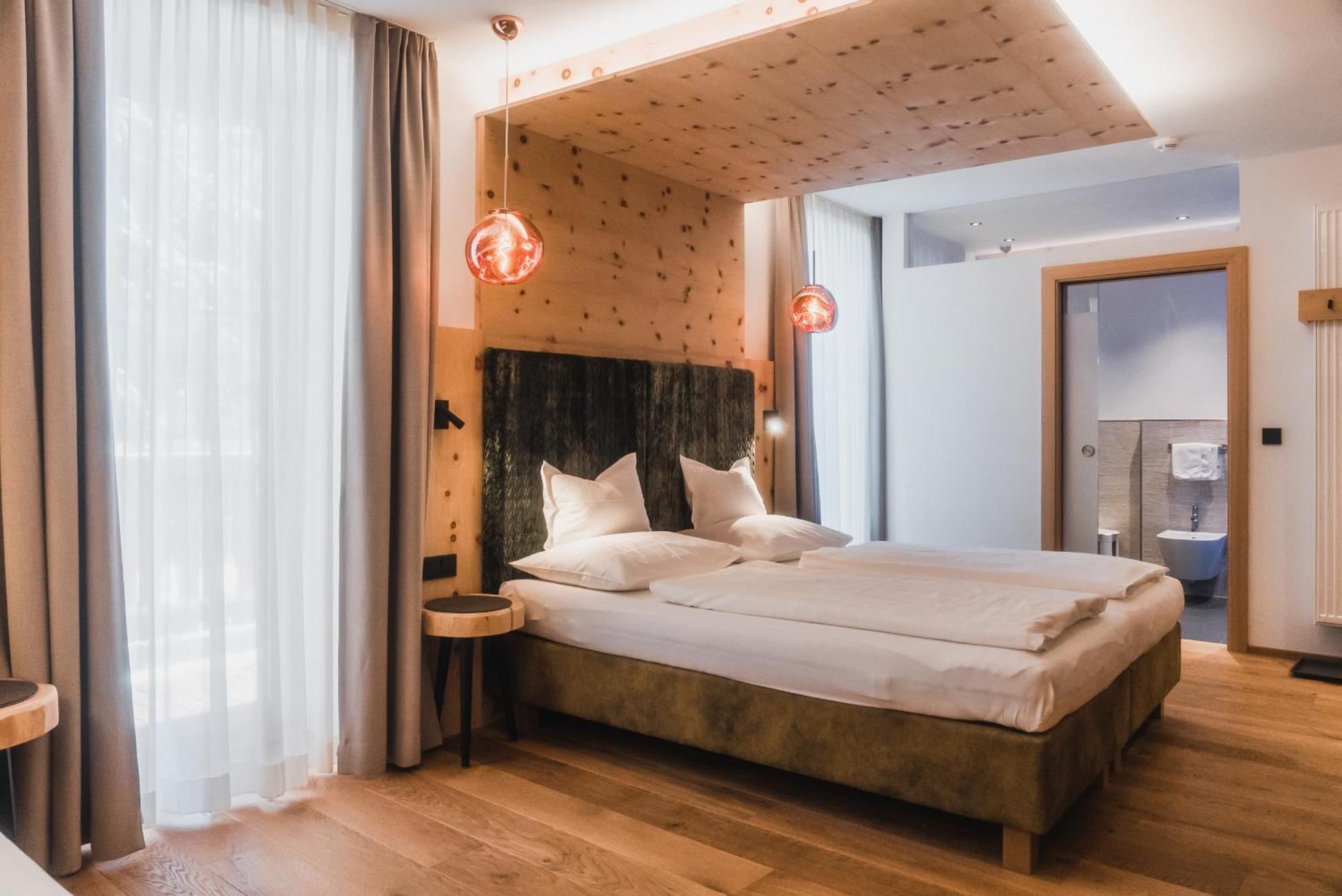 Hotel Villa Waldheim Innichen Buitenkant foto