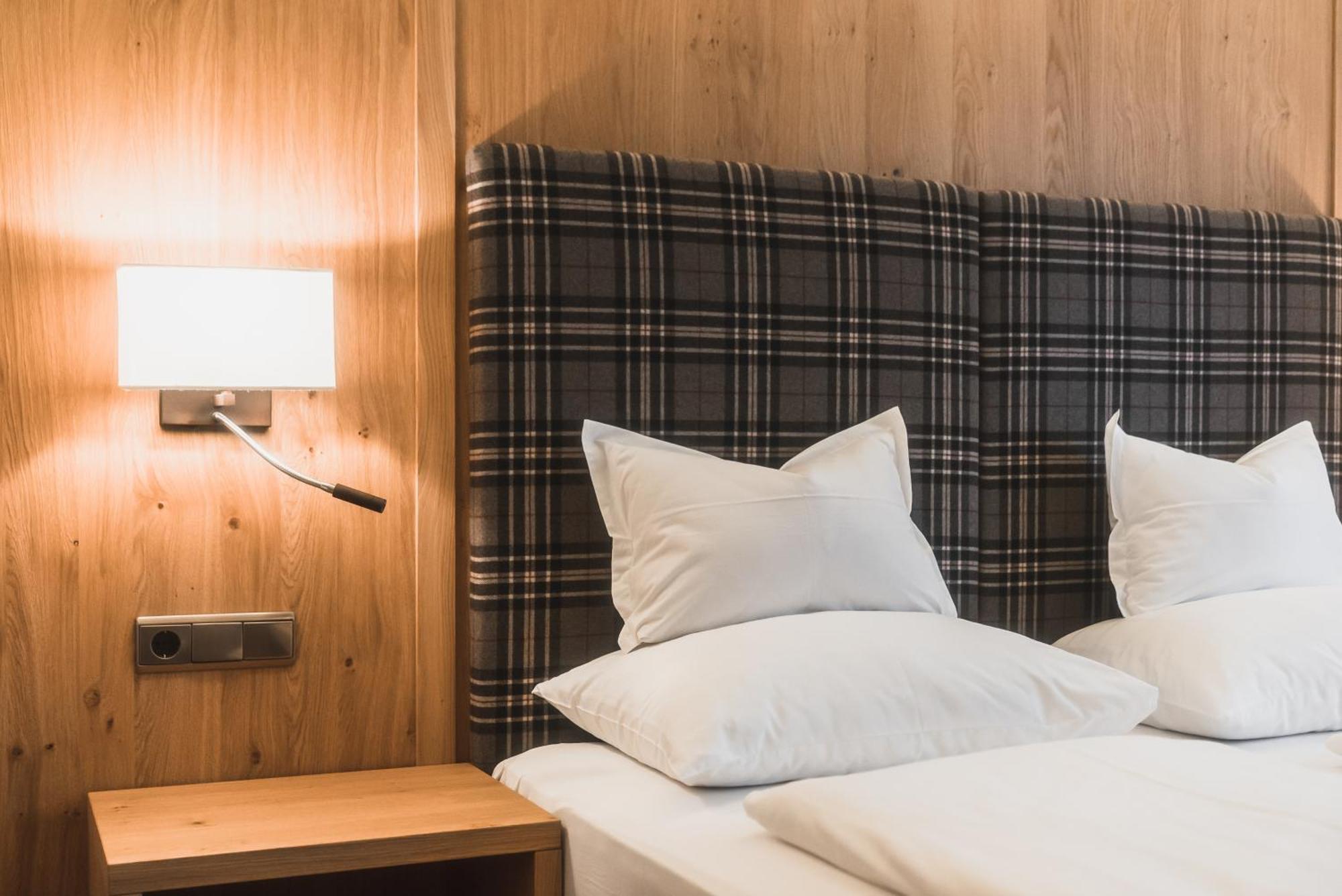 Hotel Villa Waldheim Innichen Kamer foto