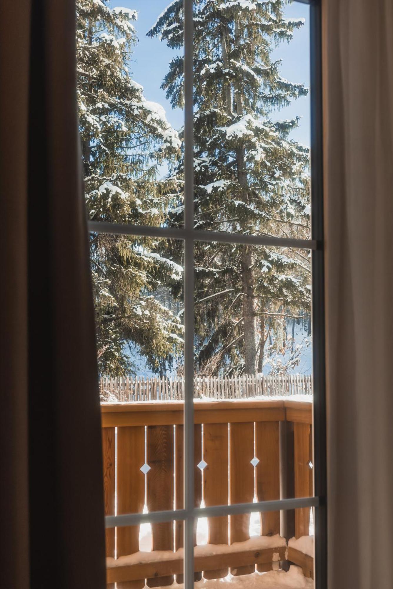 Hotel Villa Waldheim Innichen Buitenkant foto